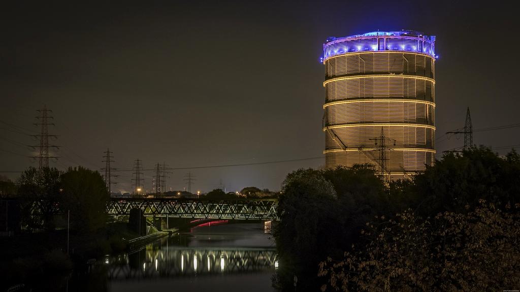 Modern custom storage design plans and 3D models on screen